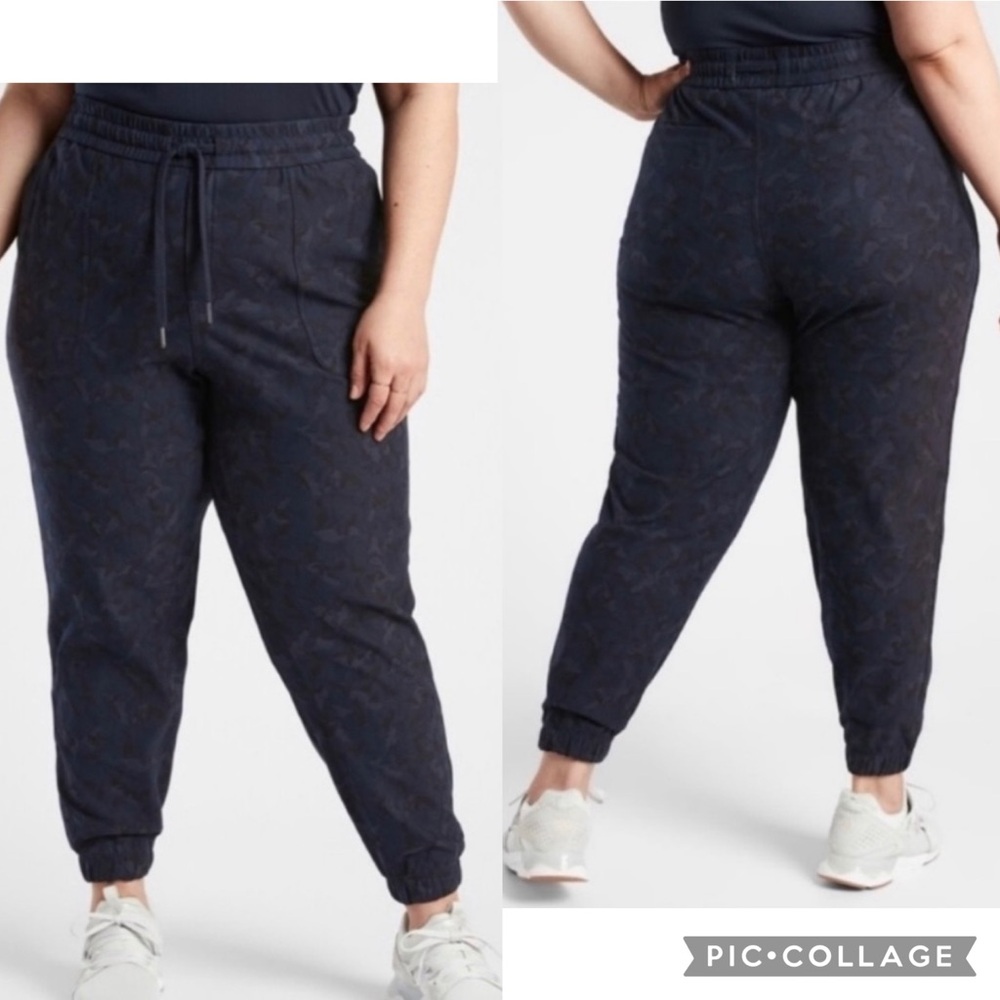Athleta Black Navy Camo Print Drawstring Waist Joggers w/Pockets